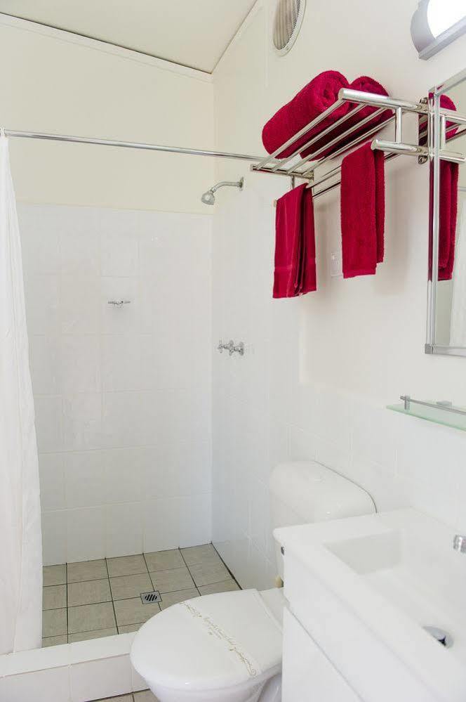 יאנג Cherry Blossom Motor Inn מראה חיצוני תמונה